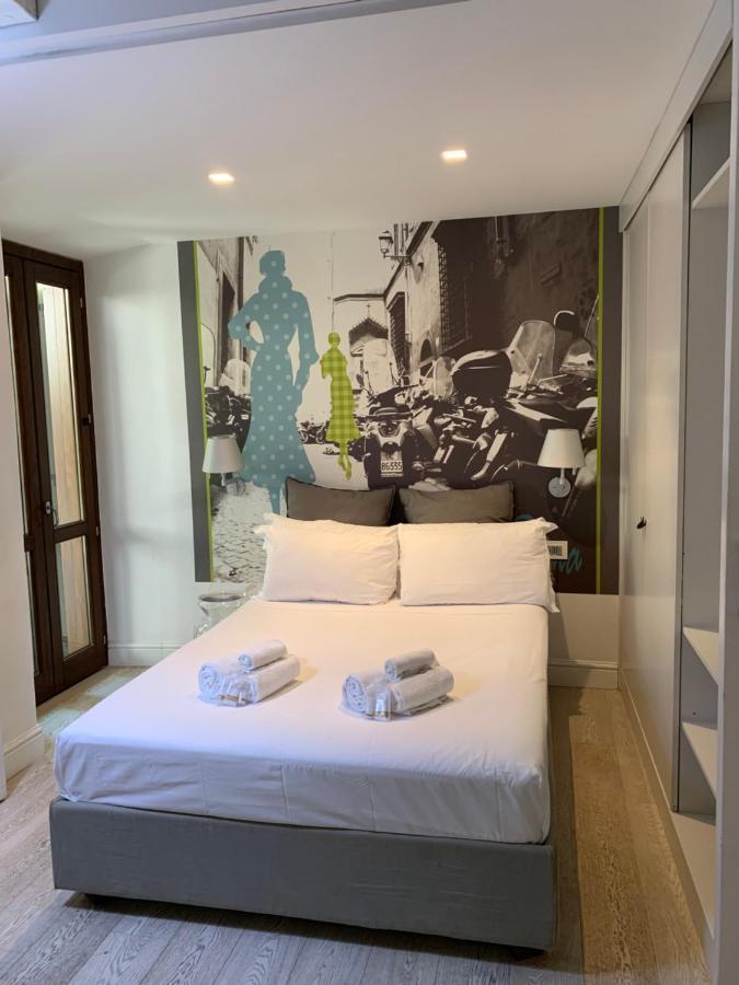 Mc - Piazza Barberini Apartamento Roma Exterior foto